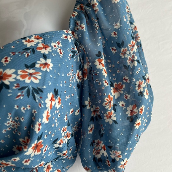 B. Smart Blue and White Tiered Puff Sleeve Sundress - Picture 9 of 14